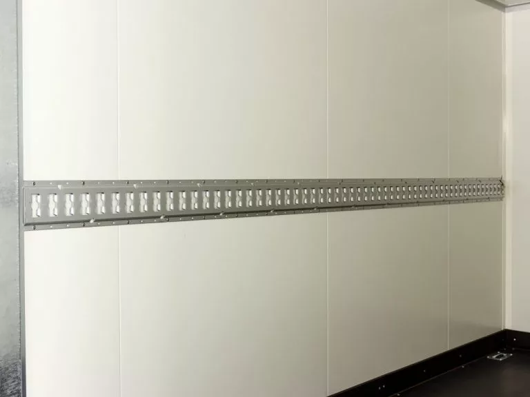 Vezeko Kofferanhänger VK Sandwich Black Höhe:205cm 2,7t|Rampe – Bild 11