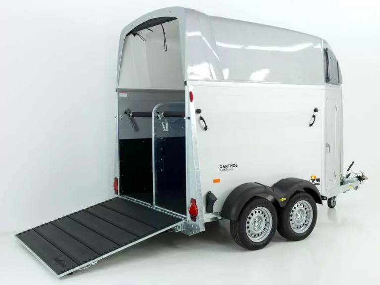 Humbaur Pferdeanhänger XANTHOS 2400|silber – Bild 2