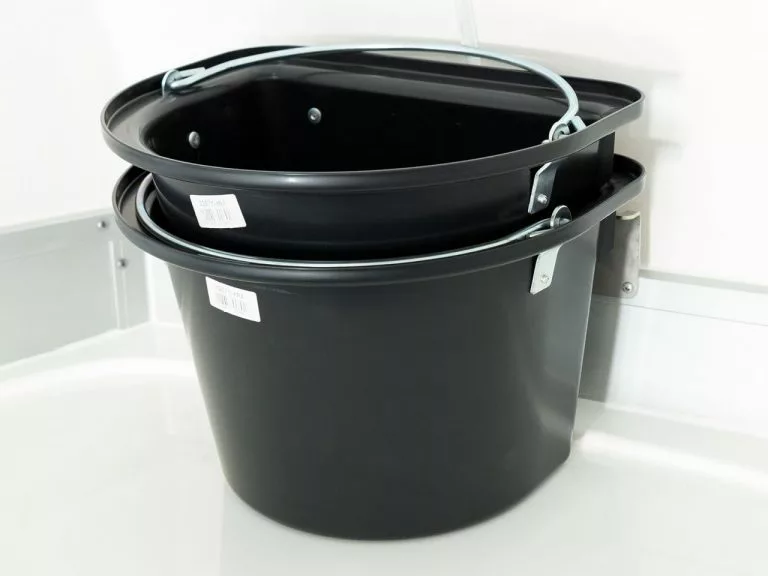 Humbaur Pferdeanhänger Equitos 2000| schwarz|Aluboden – Bild 8