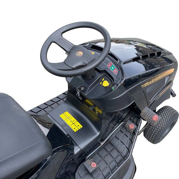 BLACK EDITION® PRO 225/92 Twin H Rasentraktor – Bild 5