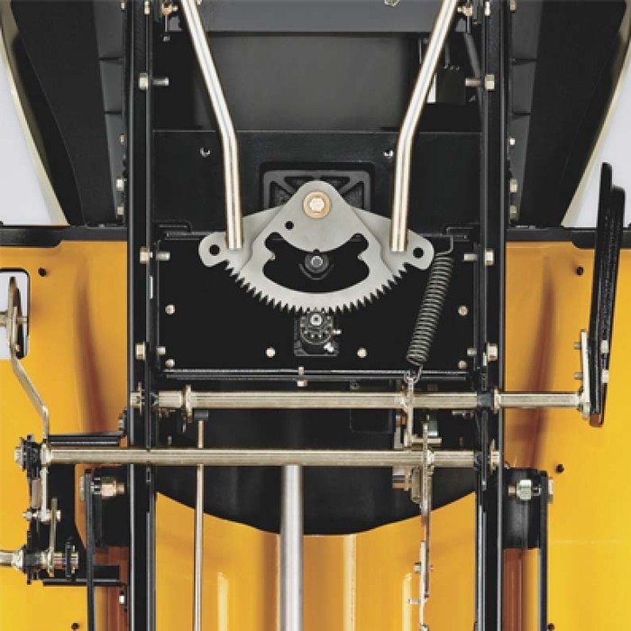 CUB CADET LT2 NS92 Rasentraktor – Bild 2