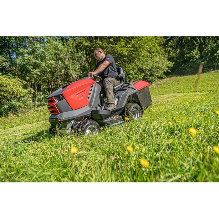 EFCO EF 106/24 KH 4×4 Exclusive Rasentraktor – Bild 2