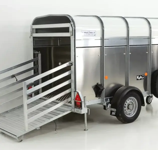 Ifor Williams Schaf-und Kälberanhänger P8G 124x250cm Höhe:153 1,4t