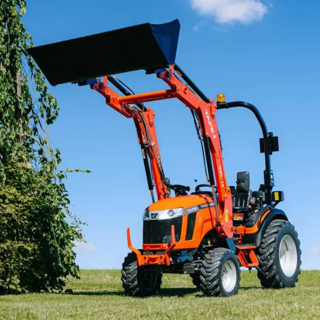 Tafe Allrad-Universalschlepper 6028M mit AS-Bereifung und Frontlader